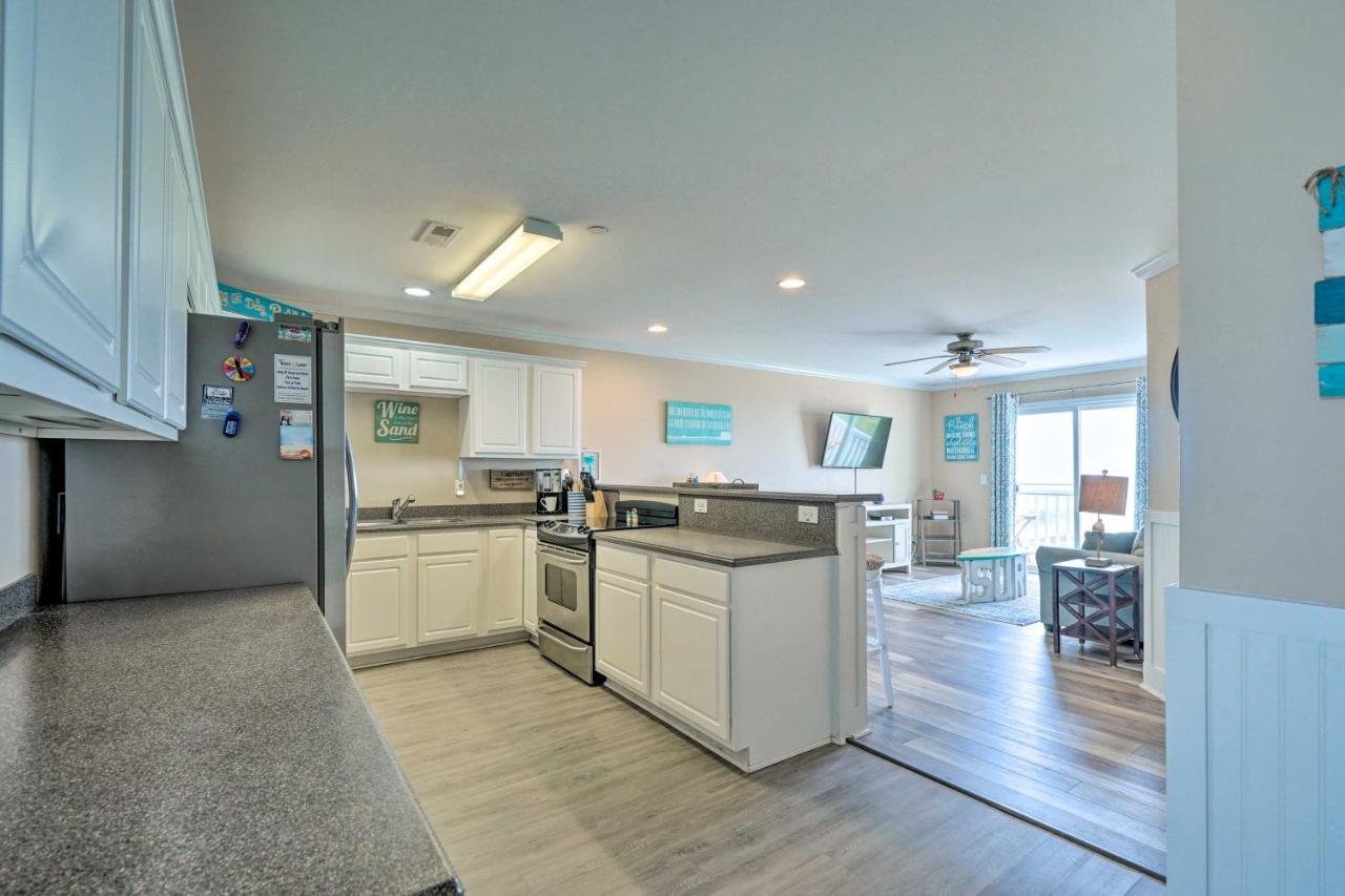 Ocean-View Oak Island Condo, 1 Block To Beach! Esterno foto